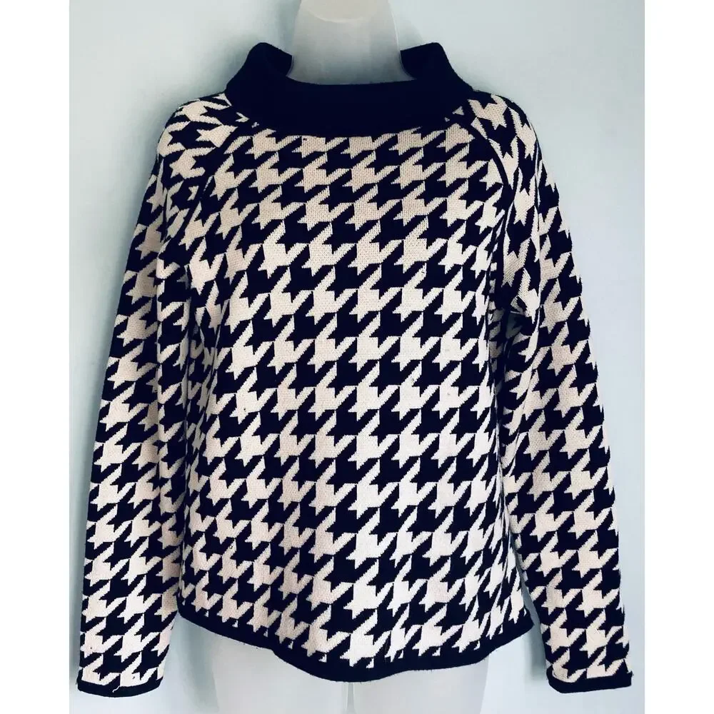 Worth New York 100% Wool Sweater Small Black and White